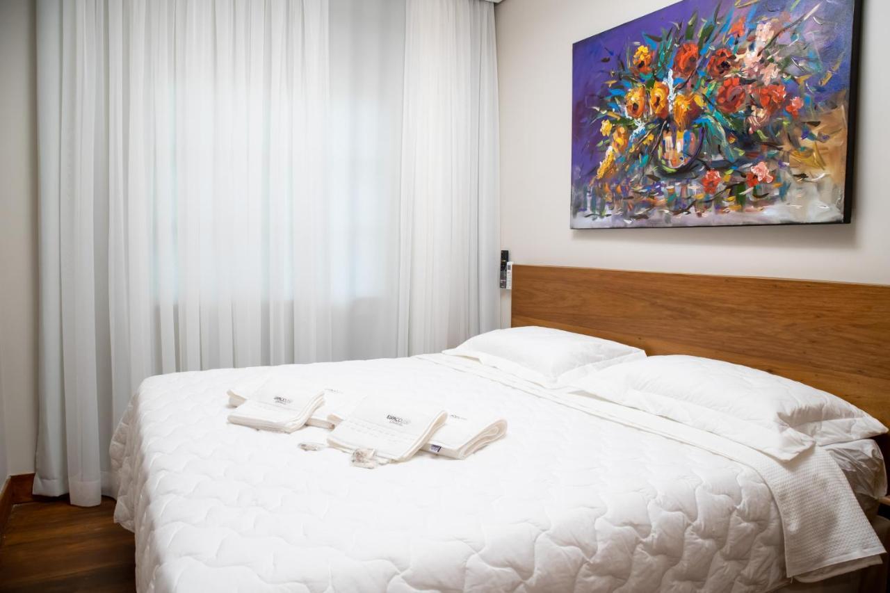 Espaco 250 - Apto Mobiliado, 3 Quartos, Sendo Uma Suite, Banheiro Social, Cozinha Completa, Sala De Estar, Ar Condicionado, Tv E Internet Tiradentes Exteriör bild